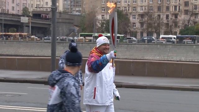 Олимпийский факел СОЧИ 2014 доверили глухим