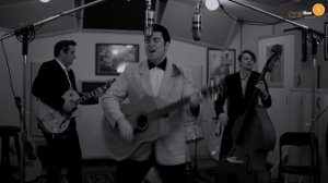 Hound Dog - Elvis Legacy (starring Mark Summers)