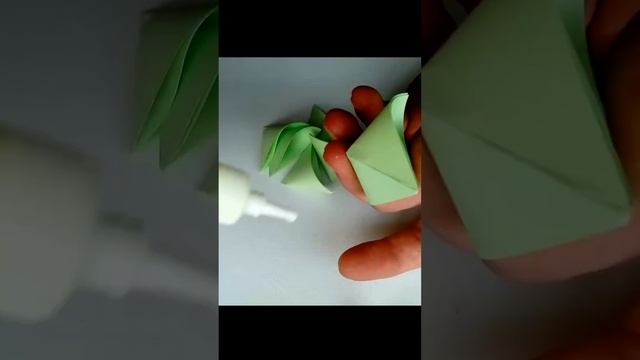 Цветок из бумаги Детская поделка оригами