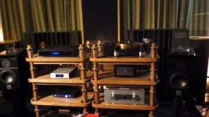 Прослушивание акустики компании ЭЛЕКТРА на выставке HI-FI & HIGH END SHOW 2024