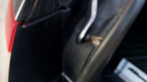 Замена амортизаторов крышки багажника.mp4