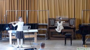 Й. Гайдн. Менуэт. Исполняют Даша Давиденко (флейта, преп. С. Крюков) и Женя Шкицкая (орган)