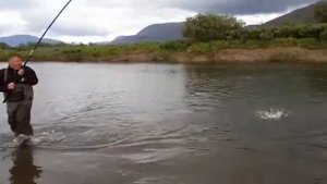 Рыбалка на трофейного хариуса на Полярном Урале в Воркуте тел.89129514111
