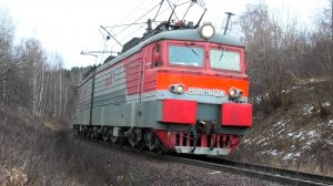 ВЛ11-417/418 Б с грузовым поездом и приветливой бригадой