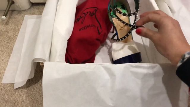 Christian Louboutin Choca Luc смотреть онлайн