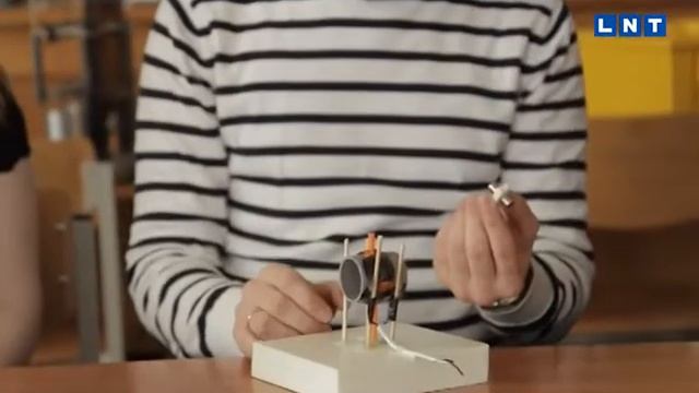 Eksperiments ar vēja ģeneratoru смотреть онлайн