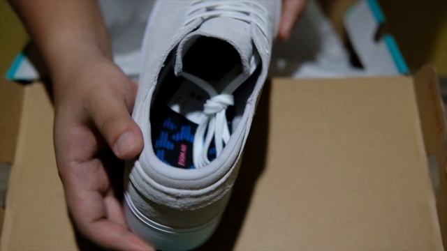 Unboxing - Nike SB Stefan Janoski RM SE White Vast Gray смотреть онлайн