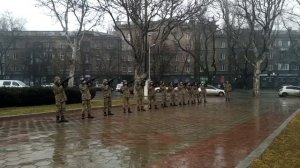 Оружейный залп в честь памяти Небесной Сотни