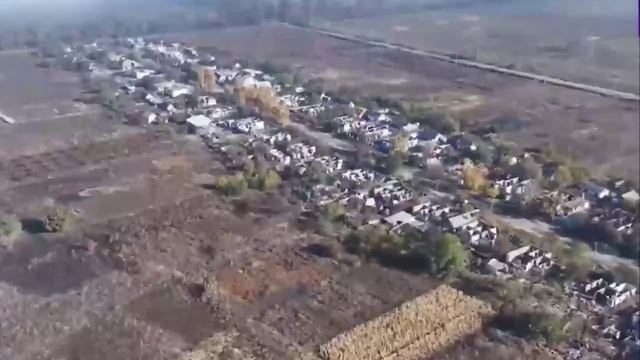 Российский флаг над селом Кругляковка в Харьковской области, об освобождении которого вчера заяв...