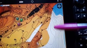 HUMMINBIRD SOLIX 12 "Включение" изобатов на карте Navionics