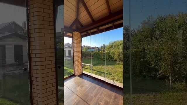 Безрамное остекление - сейчас самое время установить его.