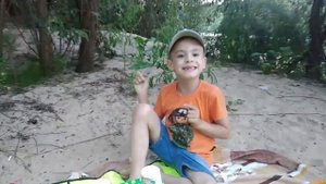 Выбери правильный стаканчик. Челлендж на природе