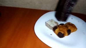 Широкий сырок опустил Барни