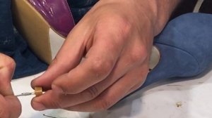 Замена Набоек дома \ Ремонт каблука дома