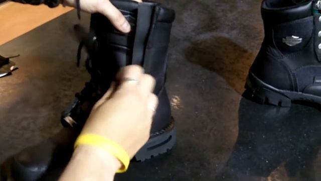 Men's and Women's Riding Boots смотреть онлайн