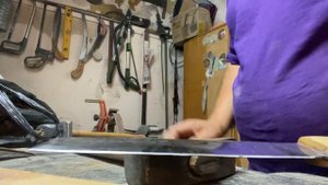 Рубит ли нож гвозди? Рубит, если правильно его наточить (угол заточки не менее 36)