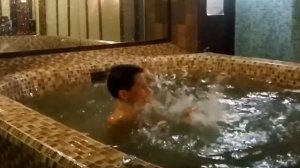 #SKIBIDICHALLENGE МАЛЬЧИК ДРЫЩ ТАНЦУЕТ СКИБИДИ !! В ТРУСАХ И В ТАПКАХ !! #МАЛЬЧИККУРИЦА