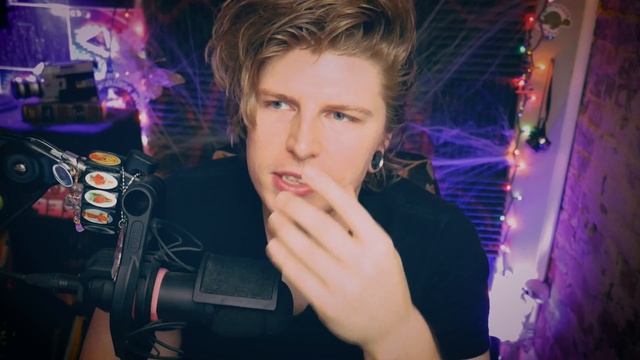 My Stalker Is Back смотреть онлайн