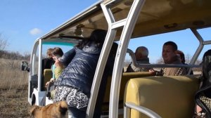 Лола  заобнимает всех .кого не дообнимал лев Филя !