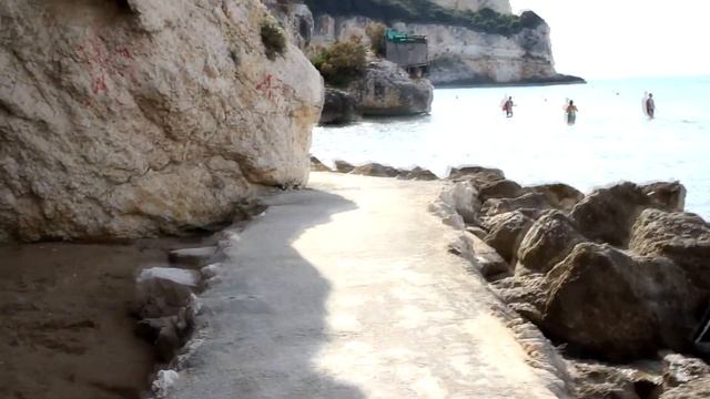 summer holiday in ITALY - PESCHICI - PUGLIA - South East Italy city to visit  #travelItaly  #vieste