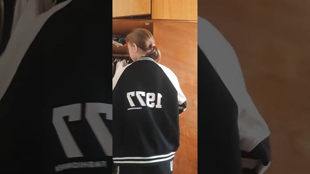примеряю школьную форму класс