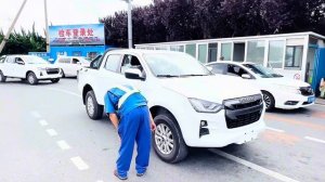 Isuzu D-Max 4WD, дизель 2.5 литра, под заказ из Китая