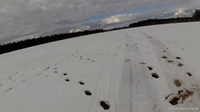 Рыбалка на щуку по последнему льду на озере