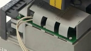 Дополнительный контакт сигнализации срабатывания расцепителя защиты AUX-SA T7M-X1