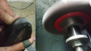 #mekeshoes #каксделать Делаем шершовку на модный ботинок. #модныйботинок