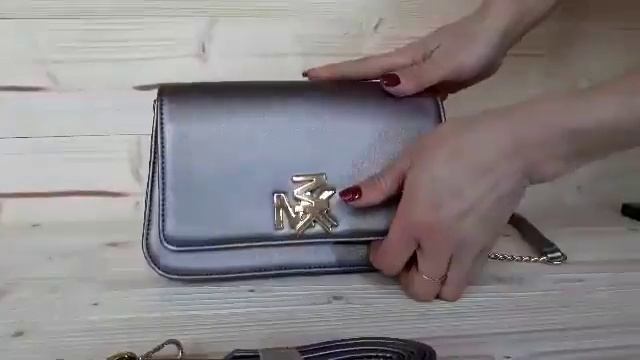 Клатч реплика Michael Kors смотреть онлайн