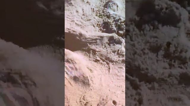 Мы на пляже. Песочные замки. И ботинок из песка. смотреть онлайн