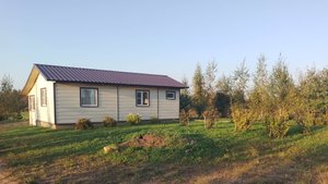 Ер 5 гектар Участка + 3 гектар КУЛ (Озеро) = 8 Га сотилади Уй 54 кв м 6 млн 800 минг руб . Псков обл