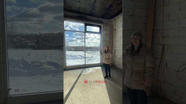 Окно с электроприводом.