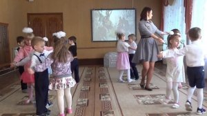 На привале. Танец "Моя тетя - весельчак", старшая группа №3