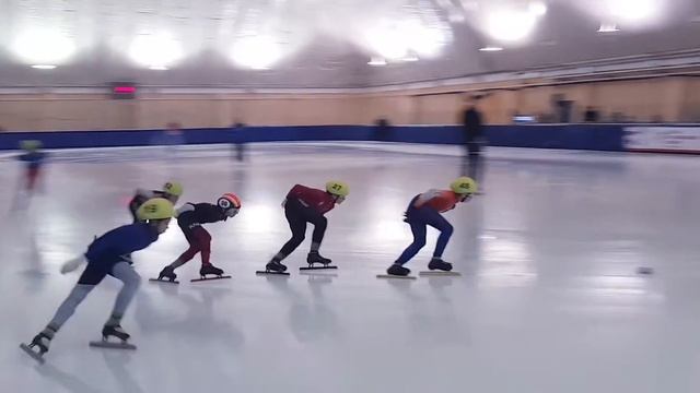 Хиты 1000 юноши младшего смотреть онлайн