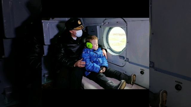 Командование Балтийским флотом сделало реальной мечту мальчика, который хотел полетать на вертолете.
