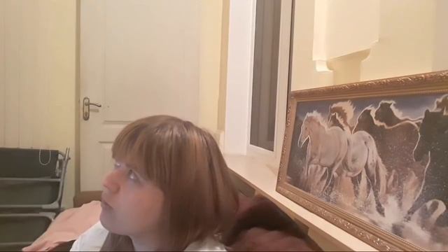 ПРИЕХАЛА ДОМОЙ И ПОРВАЛА БОСОНОЖКИ смотреть онлайн