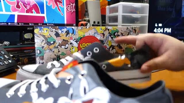 Converse Chuck Taylor Looney Tunes Sneakers Unboxing смотреть онлайн