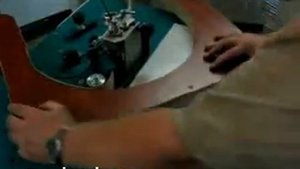 Наклейка широкого шпона на кромкооблицовочном станке