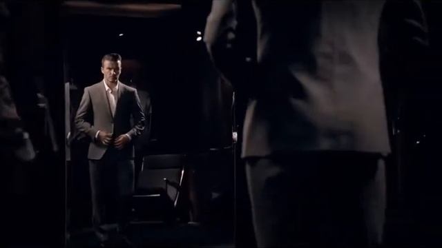 Новый парфюрм от Дэвида Бекхэма смотреть онлайн