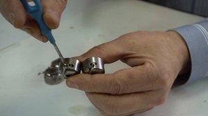 Почему ломаются иглы на зигзаге?