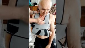 Инсульт.занимаемся одной левой