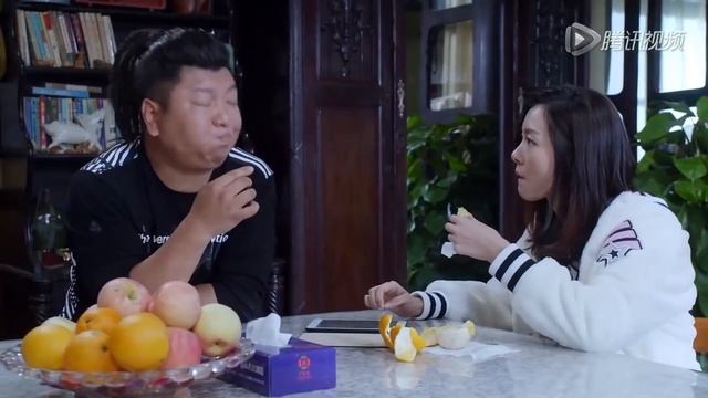 只因妻子一句話丈夫家暴妻子，下秒被岳父追的滿院子跑 смотреть онлайн