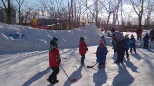 Хоккей в валенках...