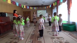 Хоровод "Масленица" исполняют дети старшей группы №3