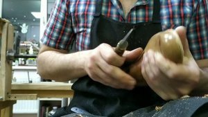 Рантовая стелька. Фоновый режим. Hand welted insole preparation.