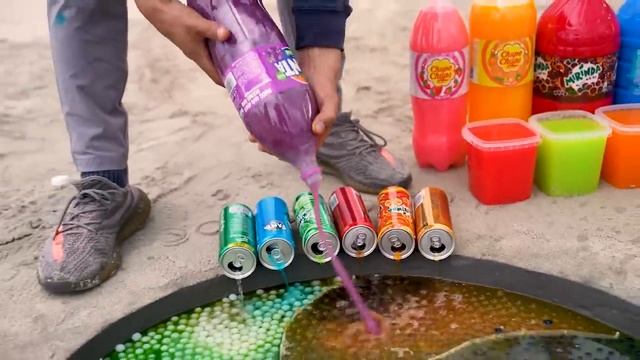 Как сделать радужный леденец и мороженое с Orbeez, Big Coca Cola, Mirinda, Fanta и Mentos