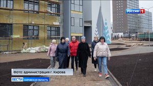 Ход строительства школ в Урванцево, Шевелях и на улице Рудницкого в Кирове  проверила глава города