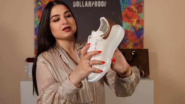 Alexander McQueen Sneaker Larry Bronze I Women I How to wear I McQueen Sneaker I Mary´s Closet смотреть онлайн