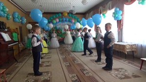 "Плывут по небу облака..." - вход детей подг.гр.№3 МБДОУ "ЦРР - д/с "Сказка"